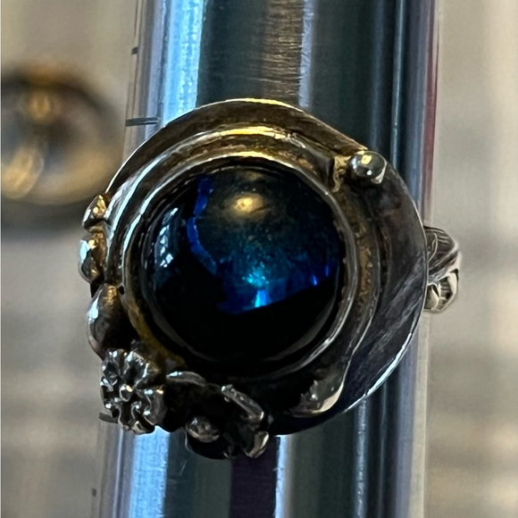 Handcrafted Sterling Silver Ring 5 1/2 - Picture 1 of 3